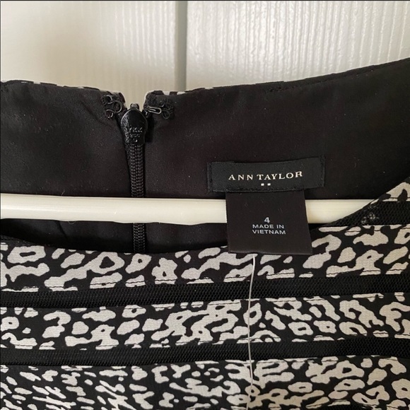 Ann Taylor Print Bodycon Dress - Picture 3 of 6